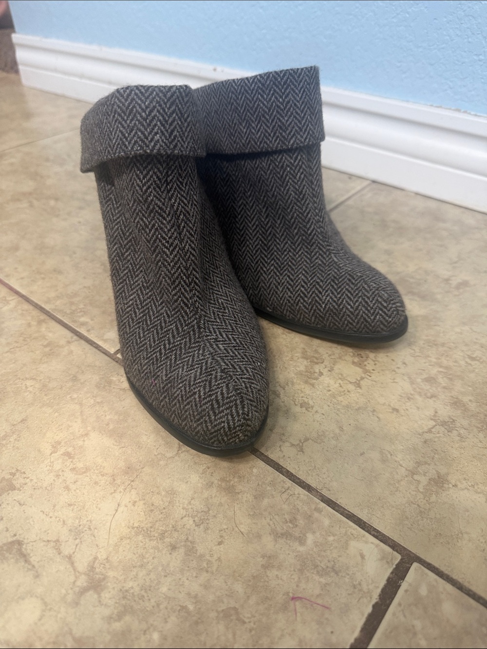 Grey Herringbone Fold-Top Ankle Boots - Women